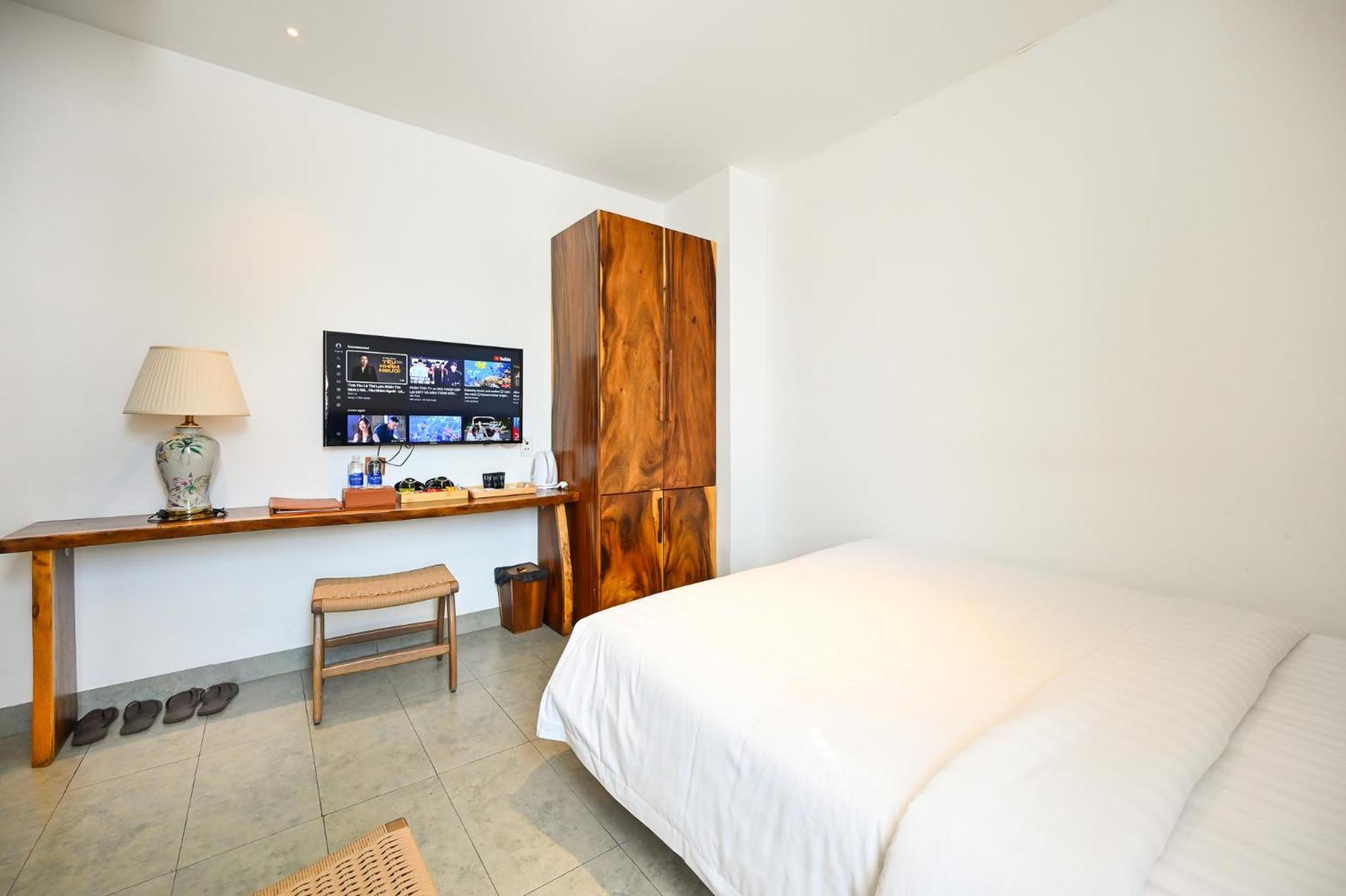 Khách sạn Sky Gem 4*
